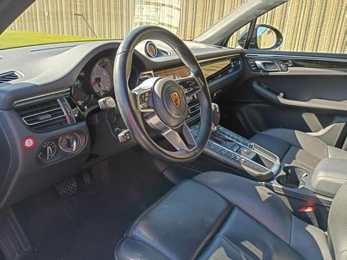 Black 2020 Porsche Macan S