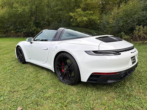 2023 Porsche 911 Targa 4 GTS