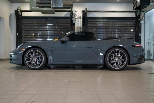 2025 Porsche 911 Carrera