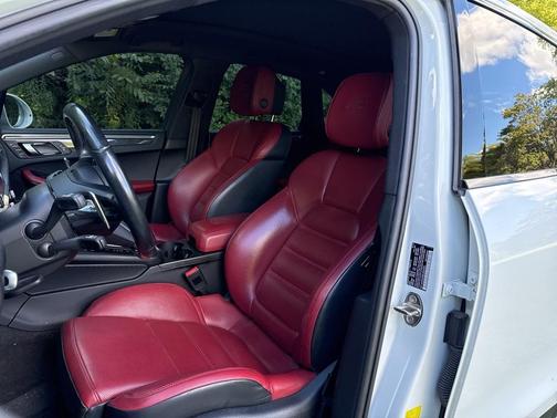 2022 Porsche Macan GTS