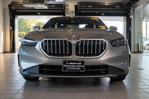 2025 BMW 530 i xDrive