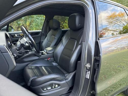 2019 Porsche Cayenne S