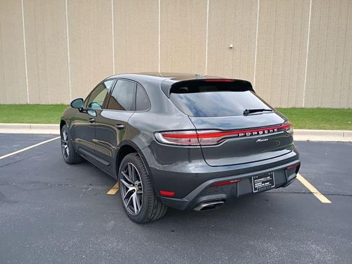 2025 Porsche Macan 
