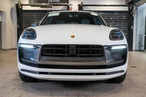 2025 Porsche Macan T