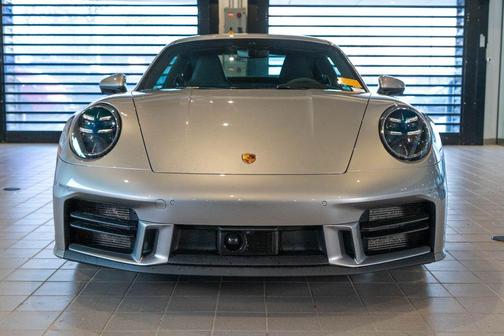 2025 Porsche 911 Carrera S