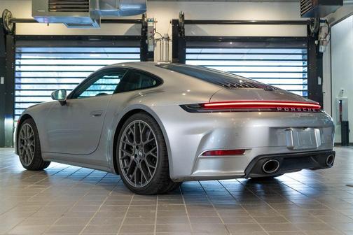 2025 Porsche 911 Carrera S