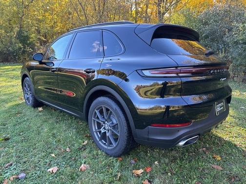 2025 Porsche Cayenne Base