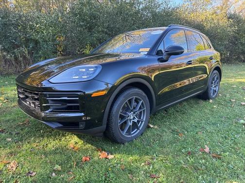 2025 Porsche Cayenne Base