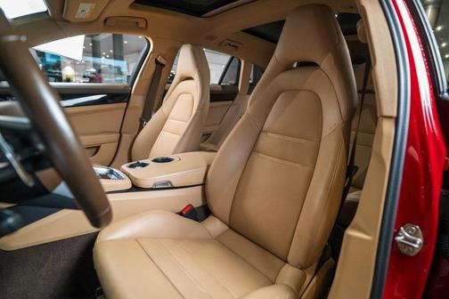 2022 Porsche Panamera 4S