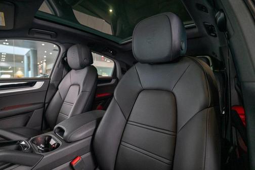 2026 Porsche Cayenne AWD