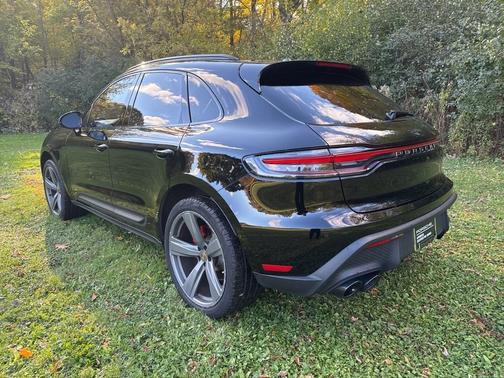 2022 Porsche Macan S