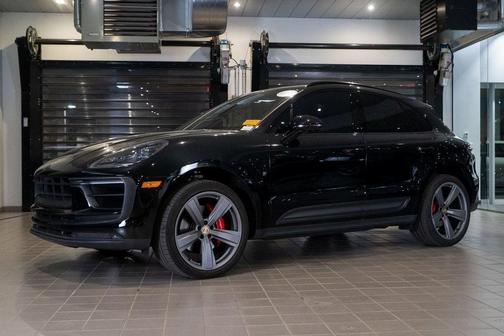 2022 Porsche Macan S