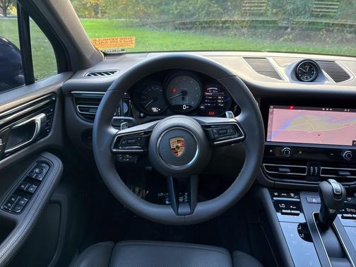 2022 Porsche Macan S