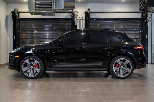 2022 Porsche Macan S