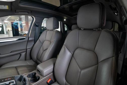 2022 Porsche Macan S