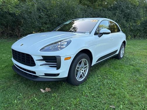 2021 Porsche Macan Base