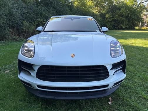 2021 Porsche Macan Base