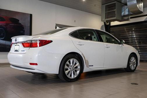 2013 Lexus ES 300h Base