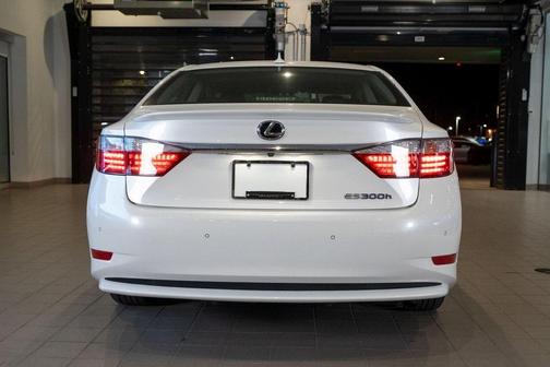 2013 Lexus ES 300h Base
