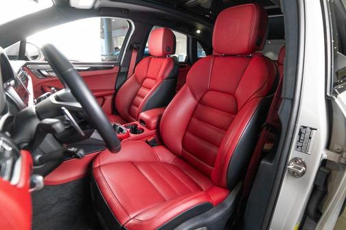 Chalk 2025 Porsche Macan GTS