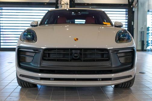 Chalk 2025 Porsche Macan GTS