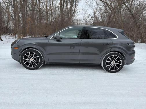 2024 Porsche Cayenne Base