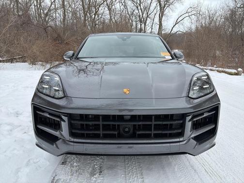 2024 Porsche Cayenne Base