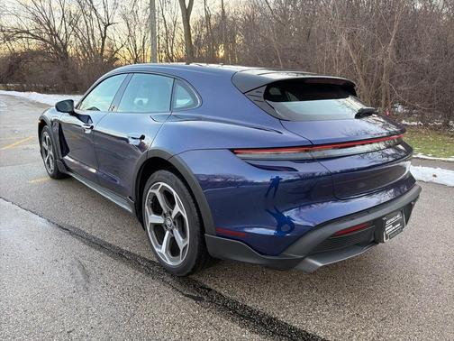 2022 Porsche Taycan 4