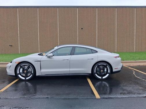 Chalk 2024 Porsche Taycan 4S