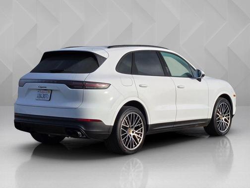 2022 Porsche Cayenne