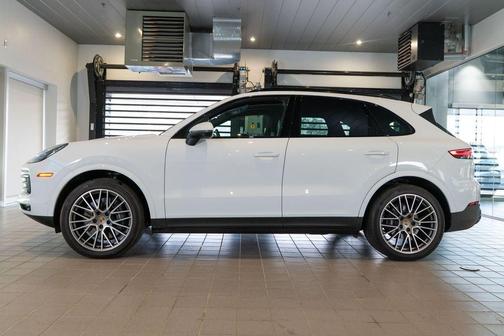 White 2022 Porsche Cayenne