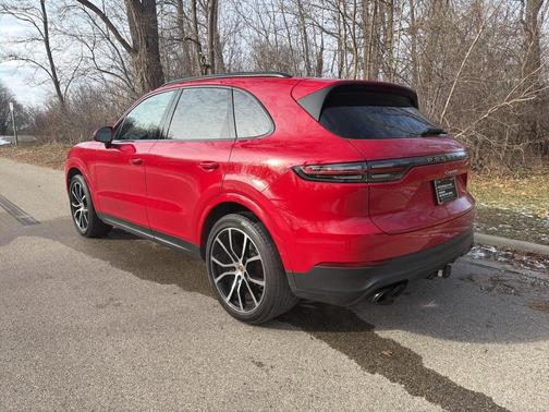 2023 Porsche Cayenne 