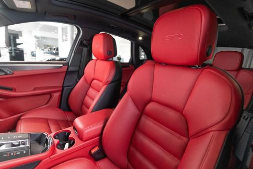 Jet Black Metallic 2024 Porsche Macan GTS