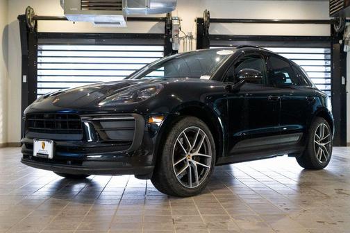 2022 Porsche Macan Base