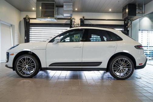 2025 Porsche Macan 