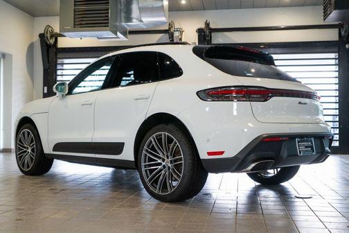 2025 Porsche Macan 