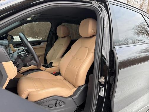 2024 Porsche Cayenne Base