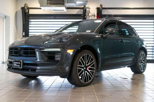 Volcano Grey Metallic 2026 Porsche Macan S