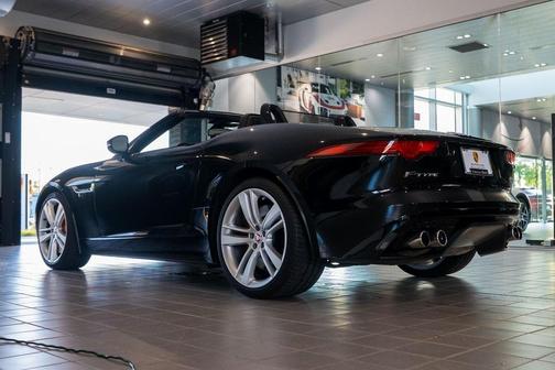 2015 Jaguar F-TYPE V8 S