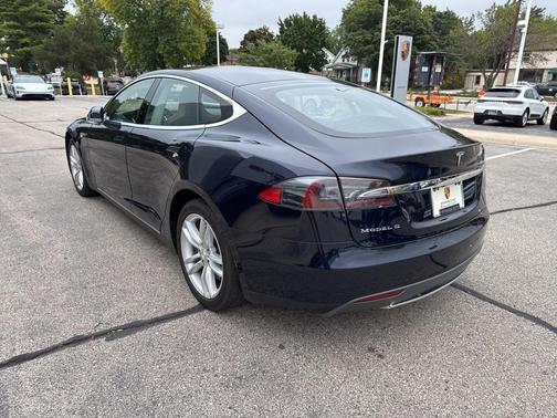 2014 Tesla Model S 