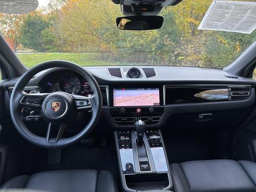 2025 Porsche Macan 