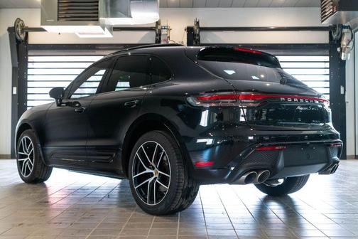 Jet Black Metallic 2023 Porsche Macan S
