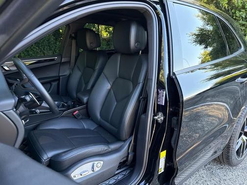 2023 Porsche Macan 
