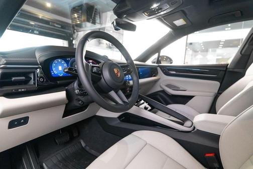 Volcano Grey Metallic 2026 Porsche Macan 4