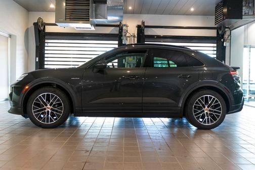Volcano Grey Metallic 2026 Porsche Macan 4