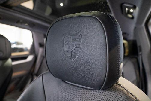 Arctic Grey 2026 Porsche Cayenne Base