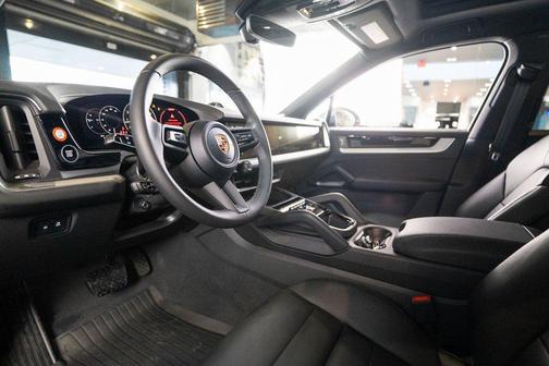 Arctic Grey 2026 Porsche Cayenne Base