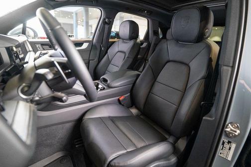 Arctic Grey 2026 Porsche Cayenne Base