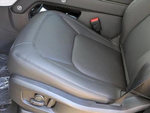 2025 Land Rover Defender 110 P400 S