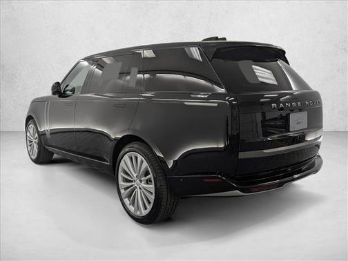 2025 Land Rover Range Rover P400 SE 7 Seat